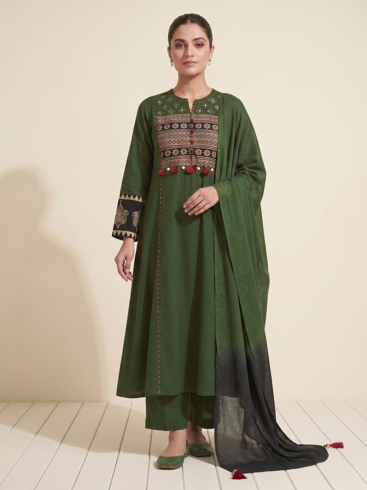 Elegant Olive Green Embroidered Kurta Set with Dupatta