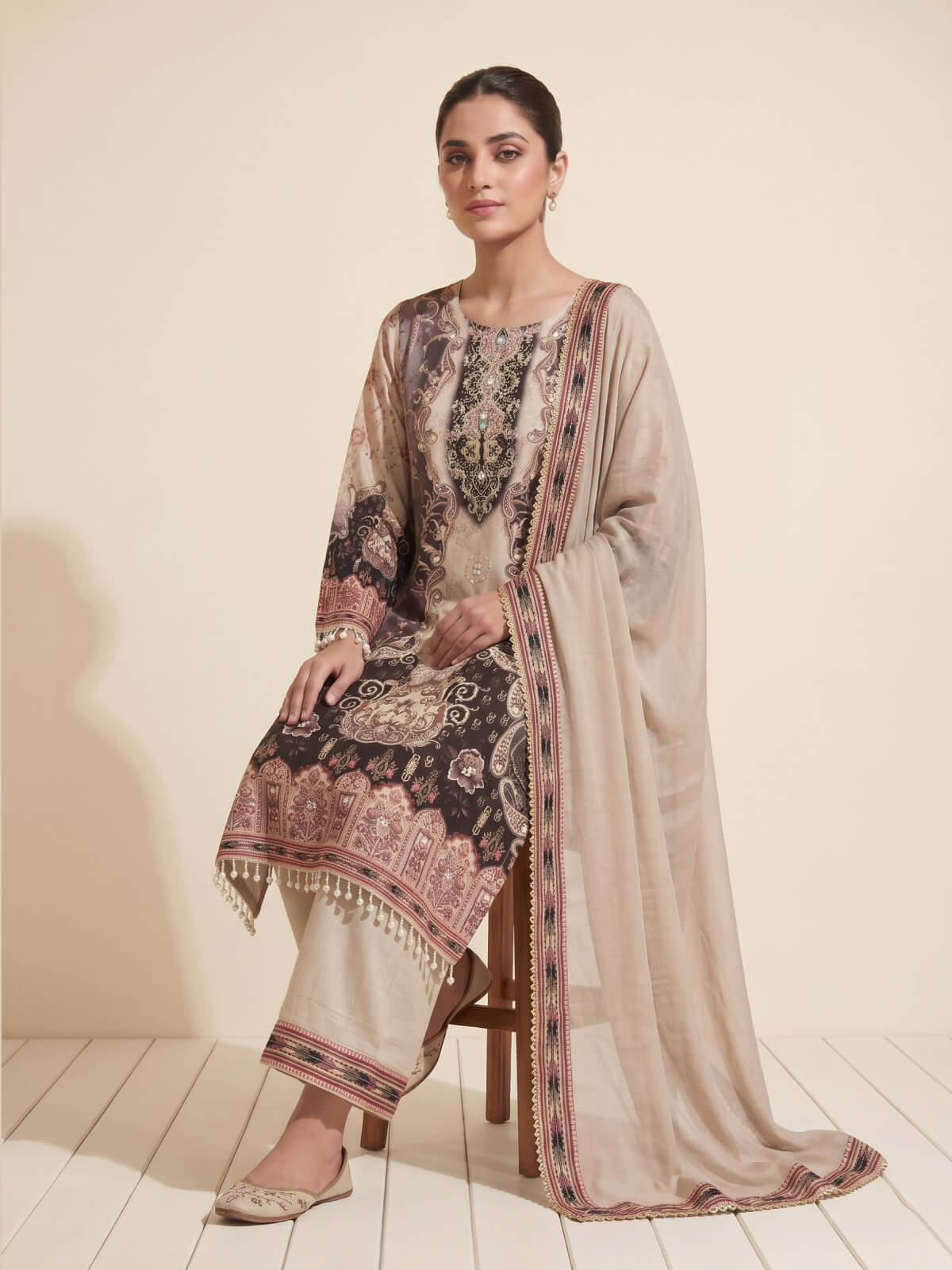 Elegance Personified Embroidered Ethnic Kurti